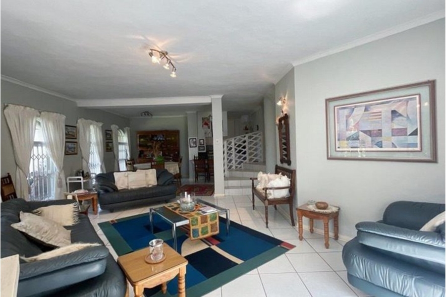 4 Bedroom Property for Sale in Wavecrest Eastern Cape